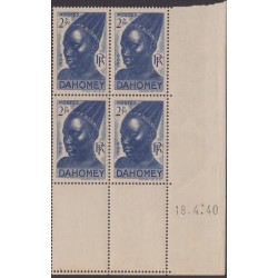 Dahomey 137** Coin daté